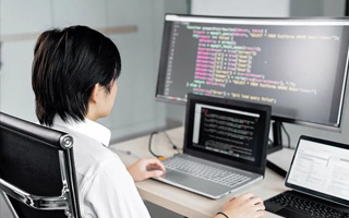 武威 ,php声明和调用变量的符号是什么？